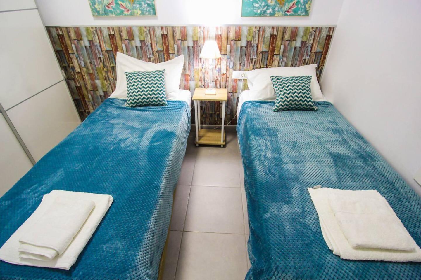 Sh Cruz Moderno Apartmento Cerca Del Mercado קדיז מראה חיצוני תמונה