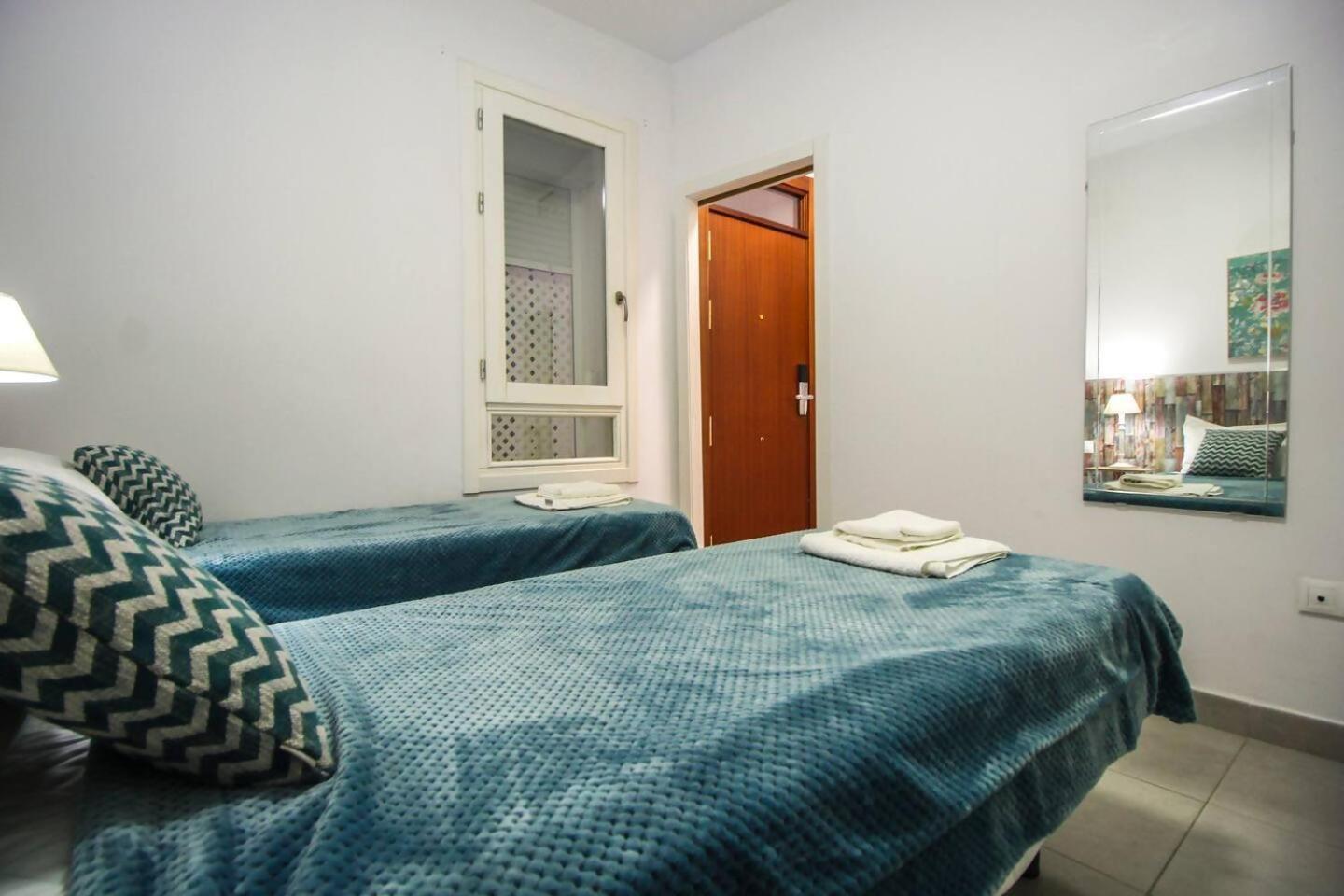 Sh Cruz Moderno Apartmento Cerca Del Mercado קדיז מראה חיצוני תמונה