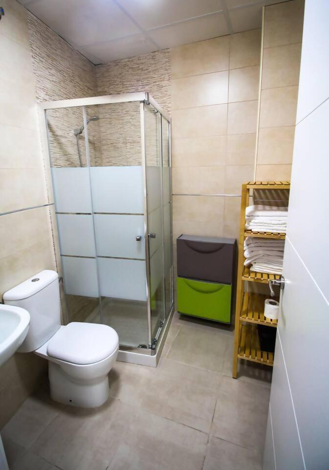 Sh Cruz Moderno Apartmento Cerca Del Mercado קדיז מראה חיצוני תמונה